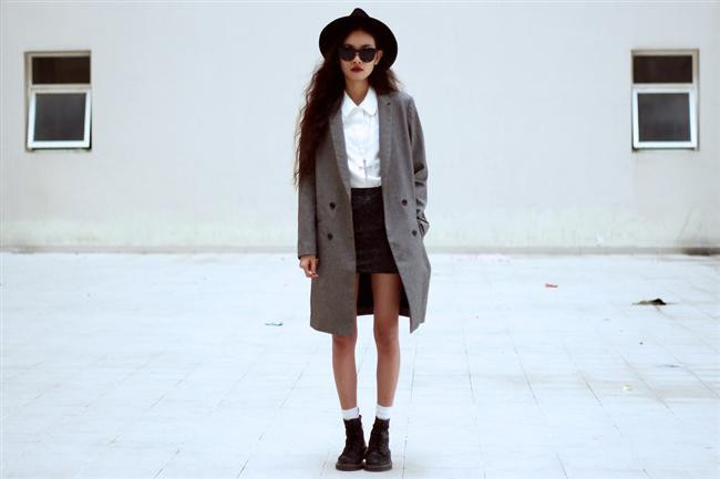 Uzun palto & spor ayakkabı