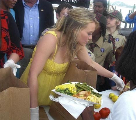 İyilik meleği ünlüler... İyilik meleği ünlüler...