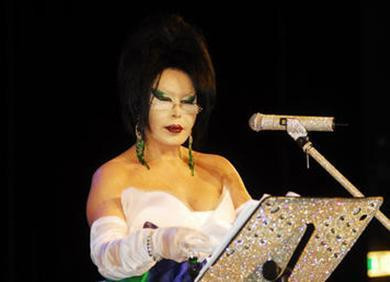 Ünlü oyuncunun yeni işi