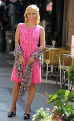 SESİYLE KAZANDIĞINI TİCARETE YATIRDI