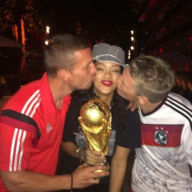 Sosyal Medyada Ünlüler 10-17 Temmuz