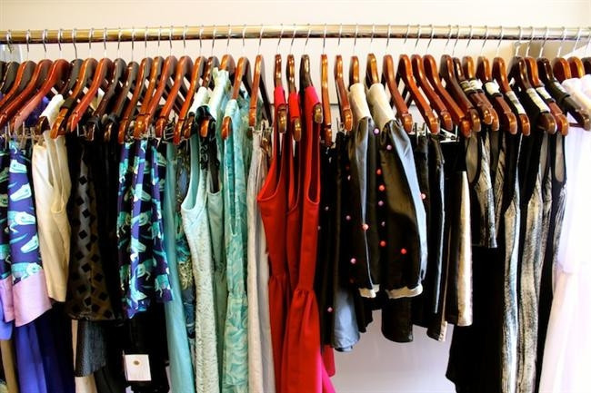 Kıyafetlerinize, nereye gittiğinize, ne yaptığınıza karışıyor mu