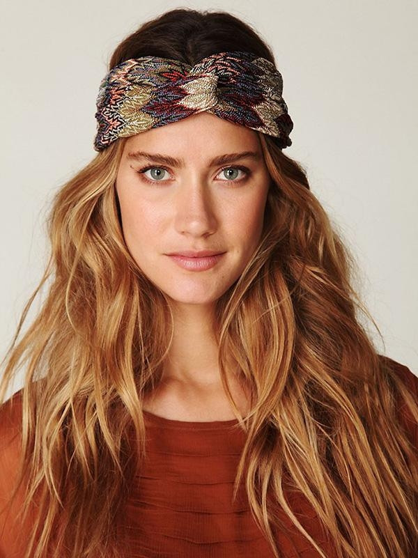 Sienna Miller Boho dalgaları saç modeli