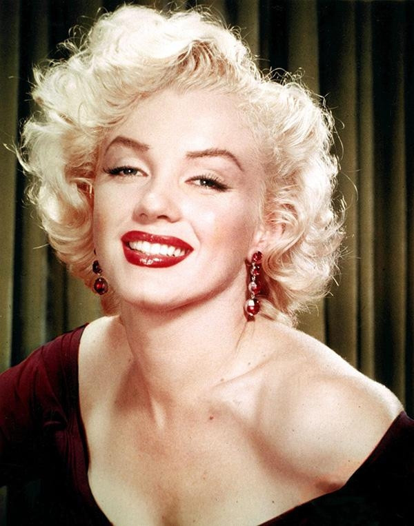 Marylin Monroe Marylin Saç Modeli