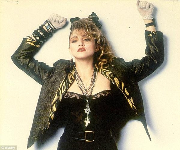 Madonna Scrunchie Saç Modeli