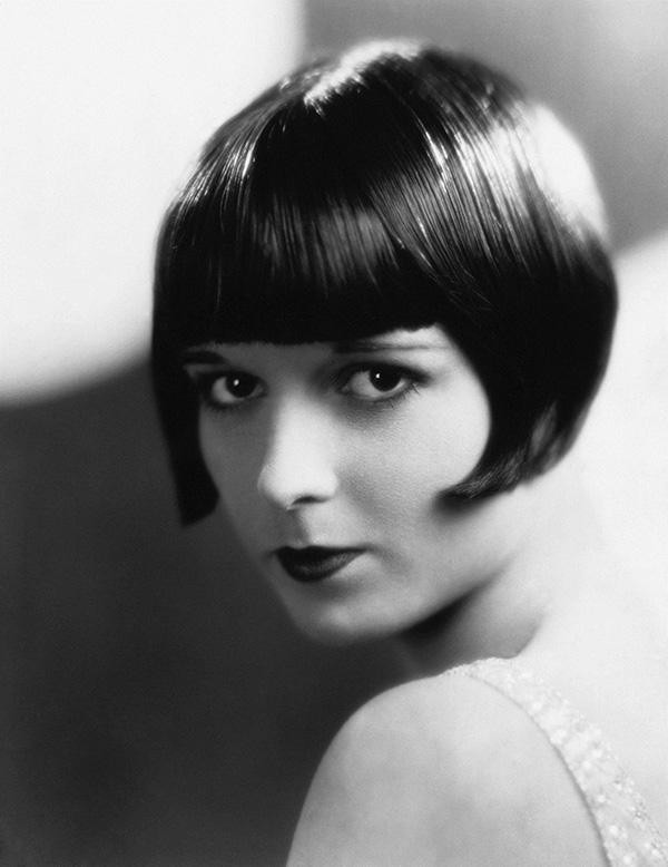 Louise Brooks Açısal küt saç kesimi