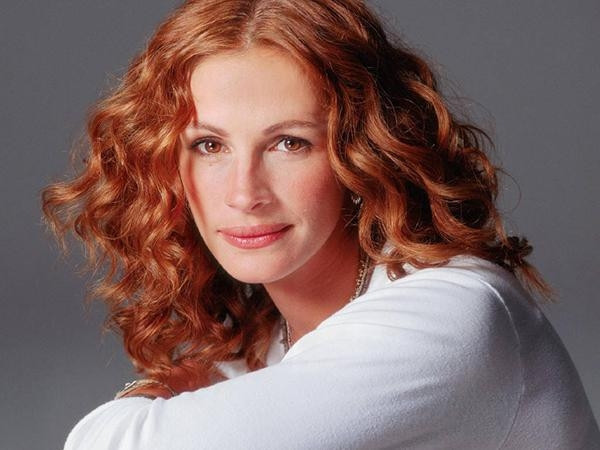 Julia Roberts Kabarık, Kızıl dalgalı saç model