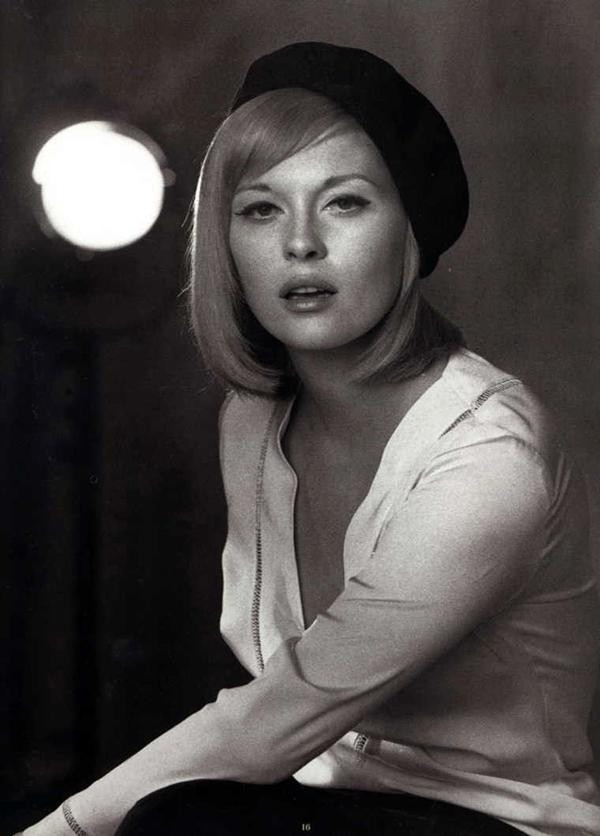 Faye Dunaway Süper şık Bob saçı