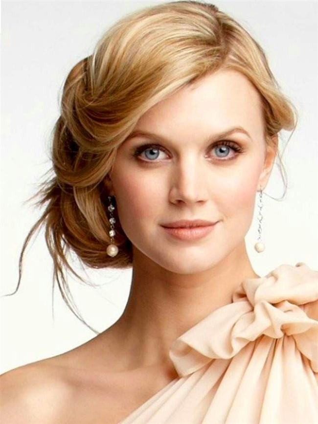 Kumsal Düğünleri İçin Saç Modelleri