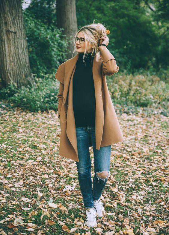 Spor Ayakkabı ve Kaban Kombin Önerileri