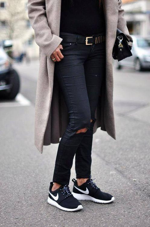 Spor Ayakkabı ve Kaban Kombin Önerileri