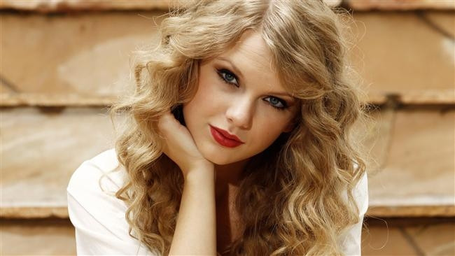 Listenin devamı da şöyle...Taylor Swift Listenin devamı da şöyle...Taylor Swift
