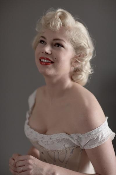 Michelle Williamsdan Marilyn Monroe pozları