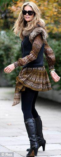 Eski model Elle Mcpherson, her gün farklı bir kıya