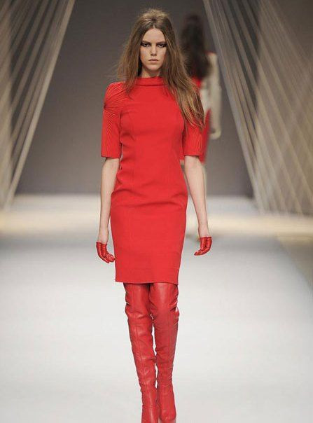 Vazgeçilmez Kırmızı Elbiseler