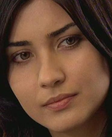 TUBA BÜYÜKÜSTÜN