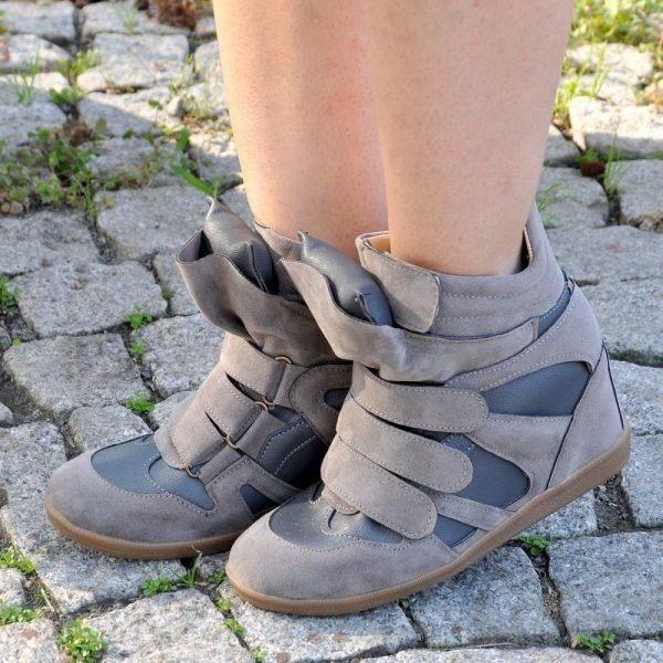 Sneaker