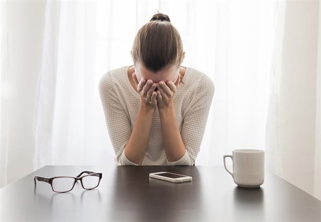 18. Kötü Çıktığınız Fotoğraflara Takıntılı Bir Şekilde Bakmak