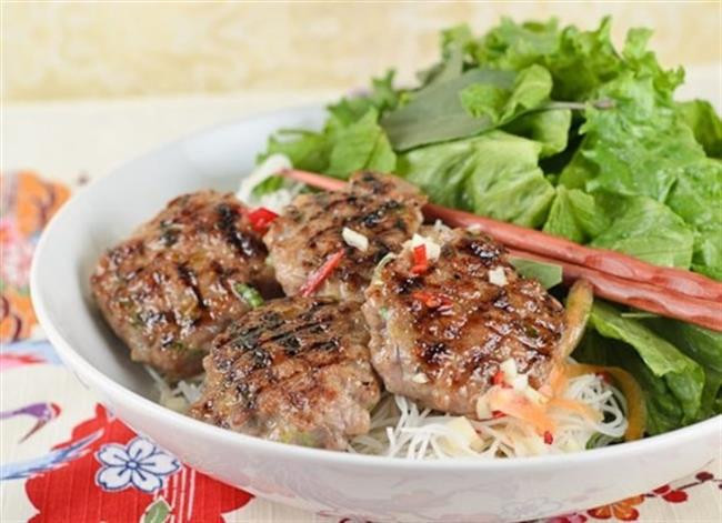 Öğle (Saat 12.00-14.00 arası)