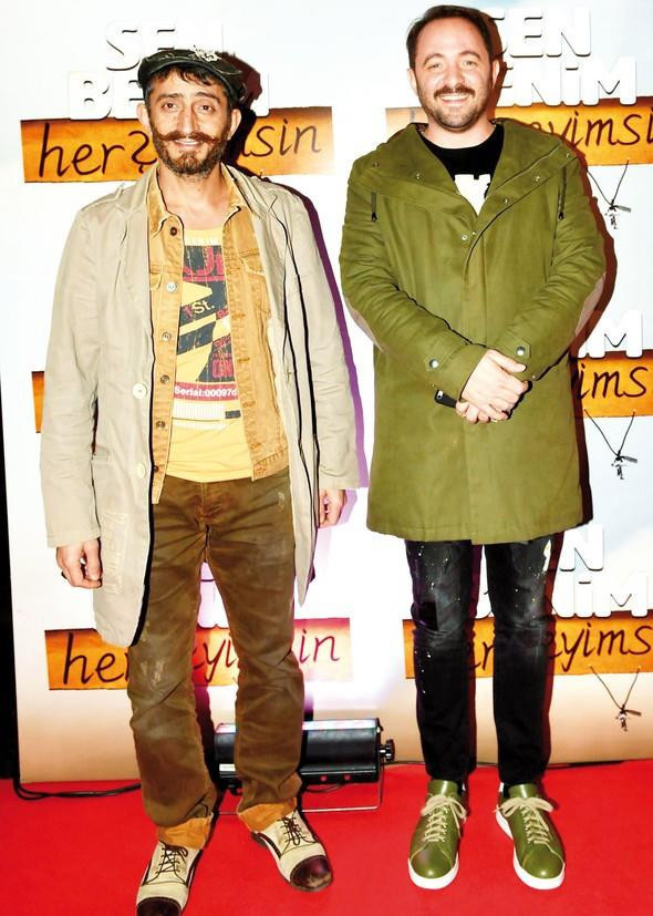 Galaya Ünlüler Akın Etti Galaya Ünlüler Akın Etti