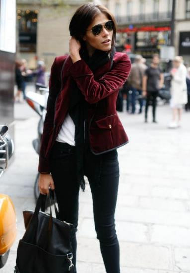Sezonun Trendi Kadife Kıyafetler