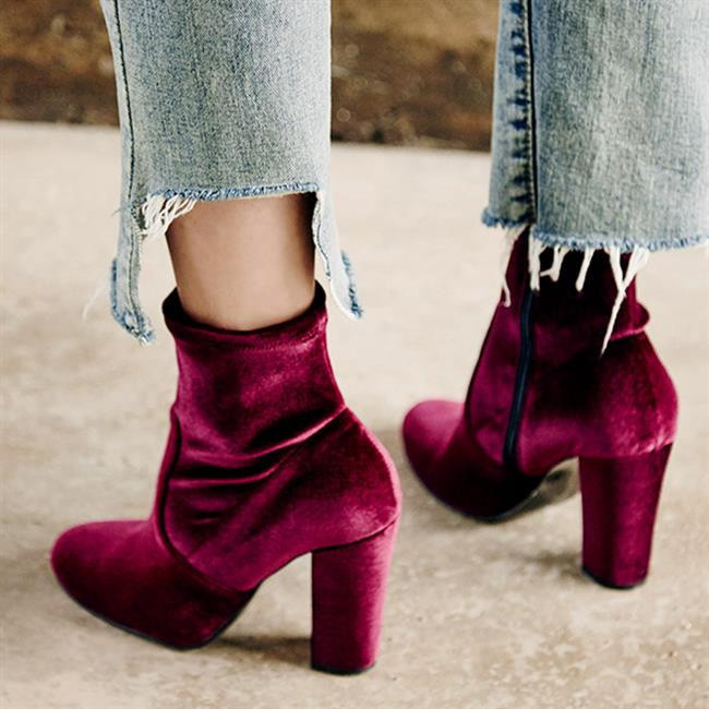 Sezonun Trendi Kadife Kıyafetler