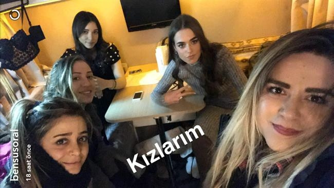 Ünlülerin İlginç Sosyal Medya Paylaşımları Ünlülerin İlginç Sosyal Medya Paylaşımları