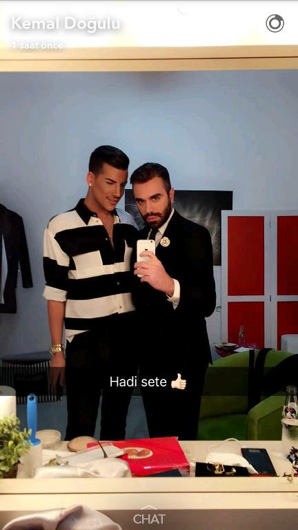 Ünlülerin İlginç Sosyal Medya Paylaşımları Ünlülerin İlginç Sosyal Medya Paylaşımları