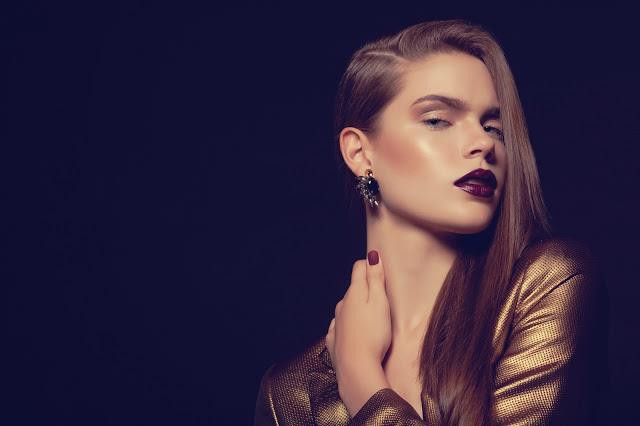 Etkileyici Yılbaşı Makyajı Nasıl Yapılır