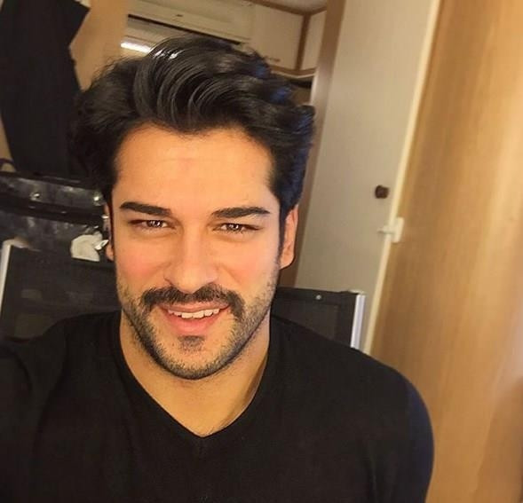 Sosyal Medyada Ünlüler 14 & 19 Ocak