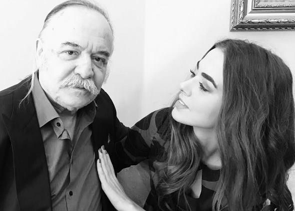 Sosyal Medyada Ünlüler 14 & 19 Ocak