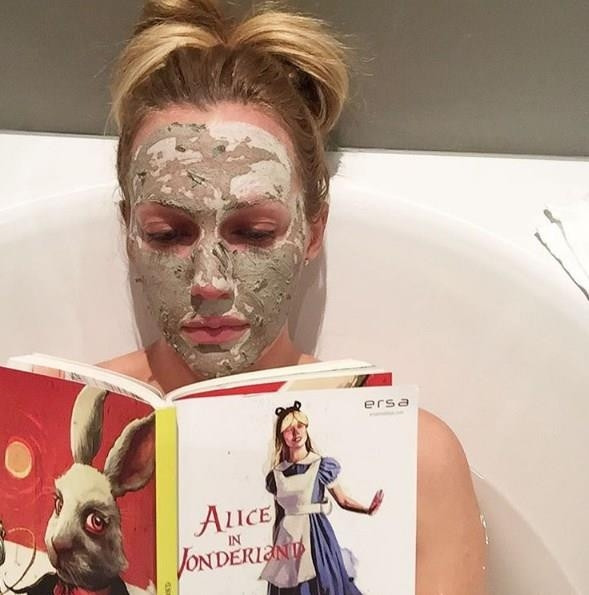 Sosyal Medyada Ünlüler 14 & 19 Ocak