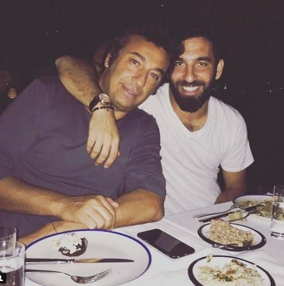 Sosyal Medyada Ünlüler 14 & 19 Ocak