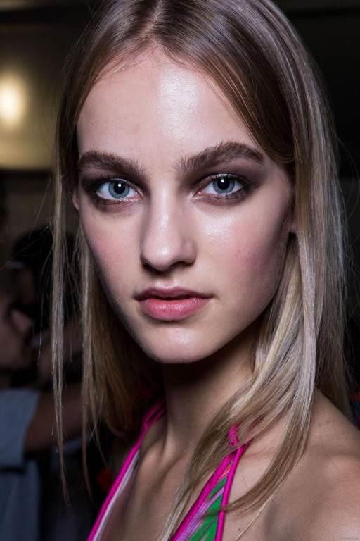 Göz farını yanlış kullanmak Göz farını yanlış kullanmak