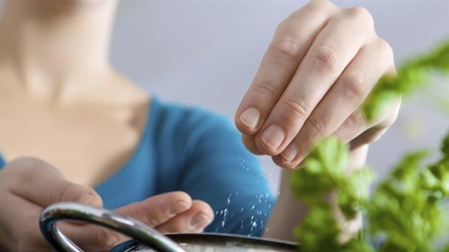 5)Yüksek Miktarda Tuz ve sodyum İçeren Besinlerden Uzak Durun