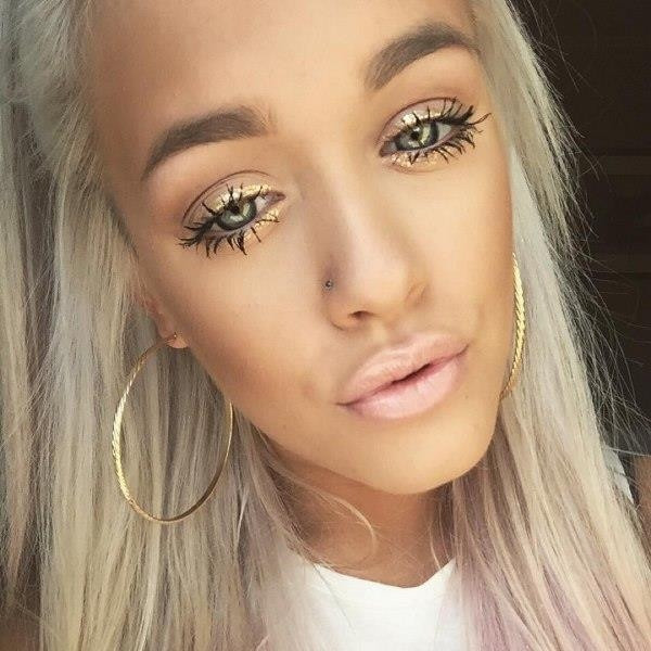 Yeni Trend: Glitter Makyajı Yeni Trend: Glitter Makyajı
