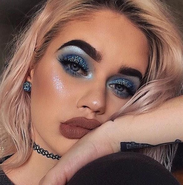 Yeni Trend: Glitter Makyajı Yeni Trend: Glitter Makyajı