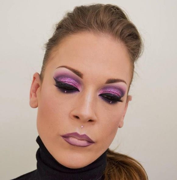 Yeni Trend: Glitter Makyajı Yeni Trend: Glitter Makyajı