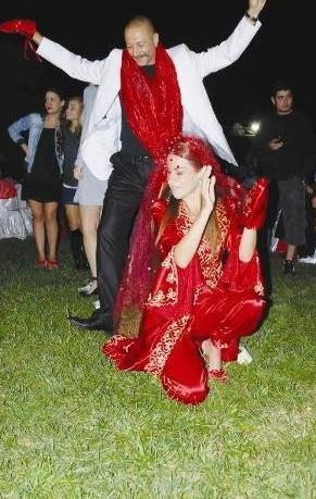 Ünlüler ve Çok Konuşulan Kına Geceleri
