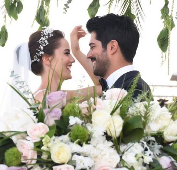 Merakla Beklenen Düğünden İlk Kareler