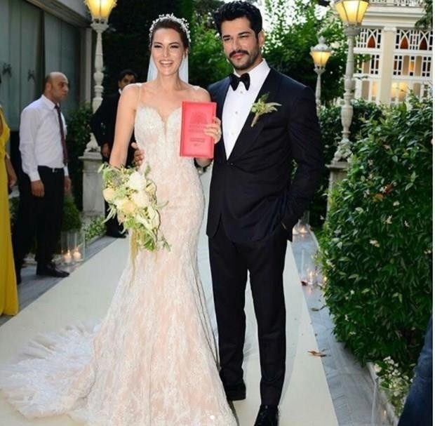 Merakla Beklenen Düğünden İlk Kareler