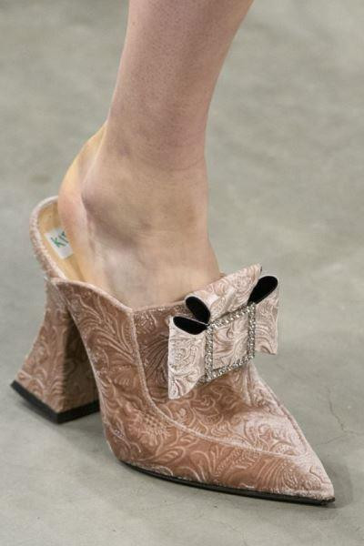 Yazın Vazgeçilmez Parçanız Olacak Mule Terlikler