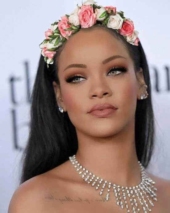 Rihannanın Yeni Koleksiyonuna Geri Sayım Başladı