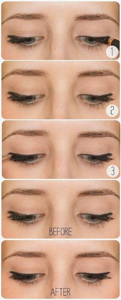 11. Daha keskin bir çizgiye kolayca ulaşmak için; eyeliner fırçanızla siyah göz farı uygulayın.