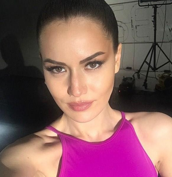Fahriye Evcenin Pozu Da Taklit Çıktı