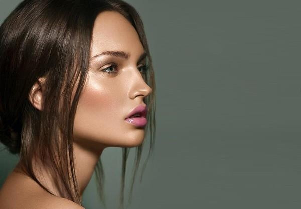 Yeni Makyaj Trendi : Strobing