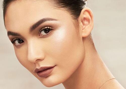 Yeni Makyaj Trendi : Strobing