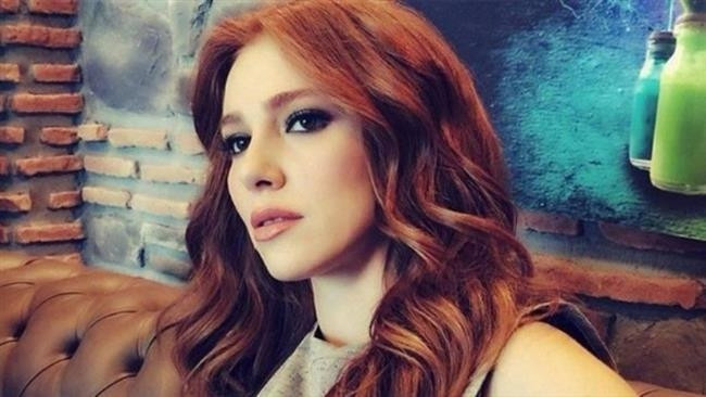 Ünlülerin Okul Yıllıkları Ünlülerin Okul Yıllıkları