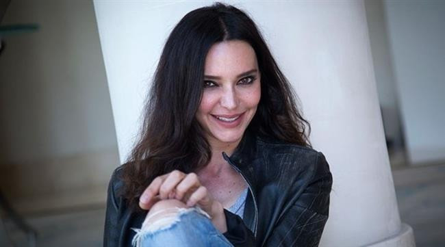 Hande Ataizi Hande Ataizi