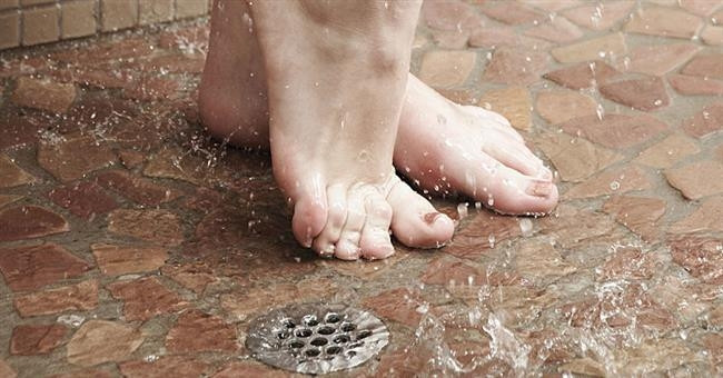 Kulağa iğrenç ve zararlıymış gibi gelse de gerçekler aslında öyle değil. İdrar vücut için zararlı değil.